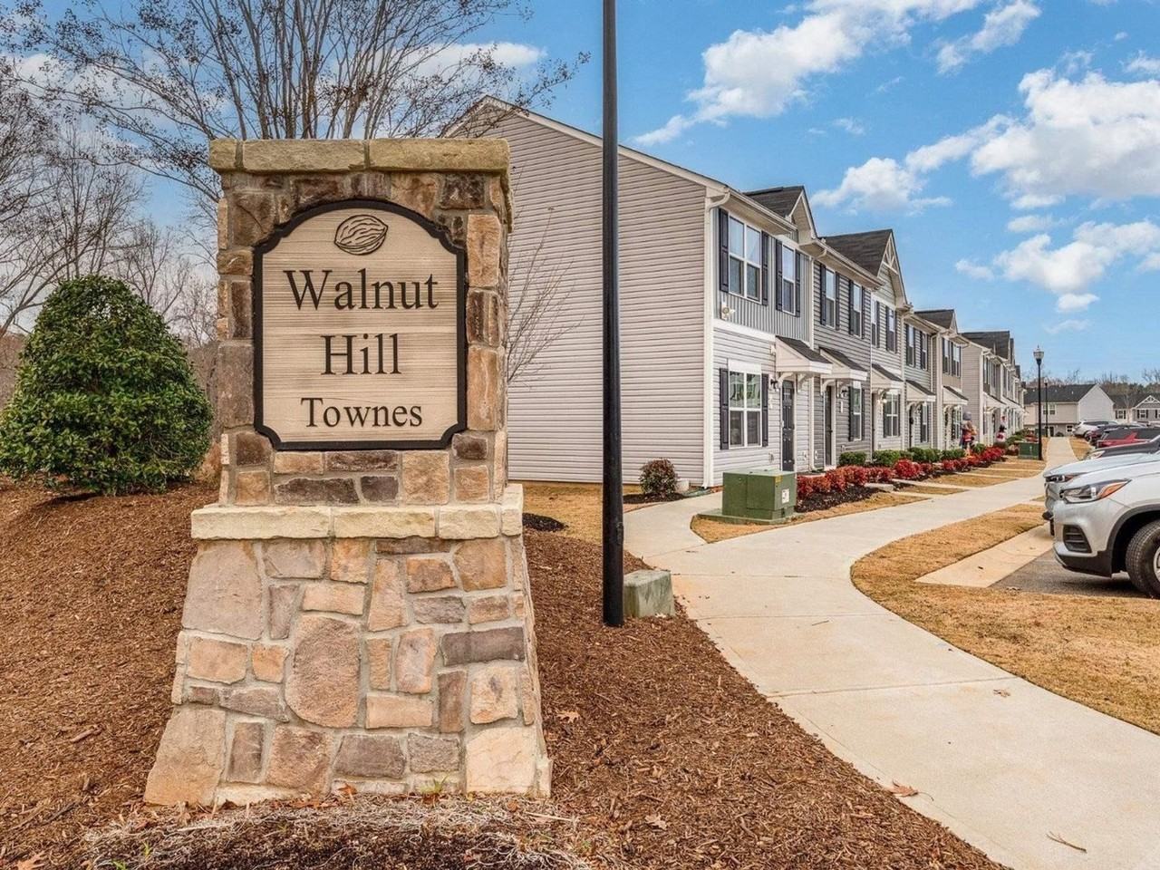 6 Tidworth Dr - Photo 3 of 28