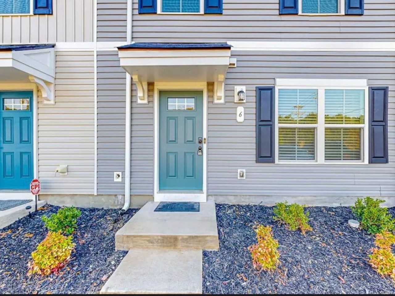 6 Tidworth Dr - Photo 2 of 28