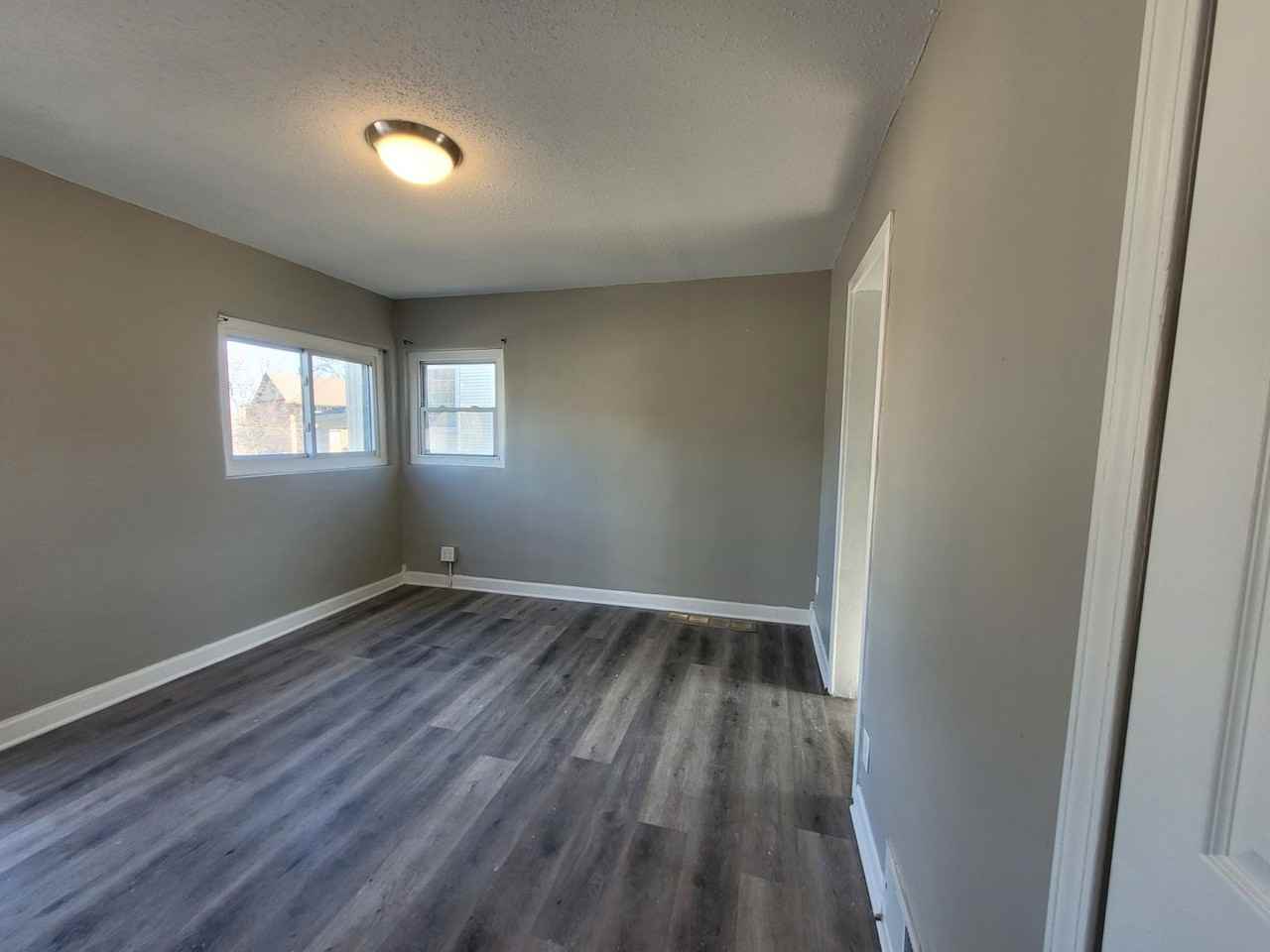 1964 Arlington Ave - Photo 2 of 13