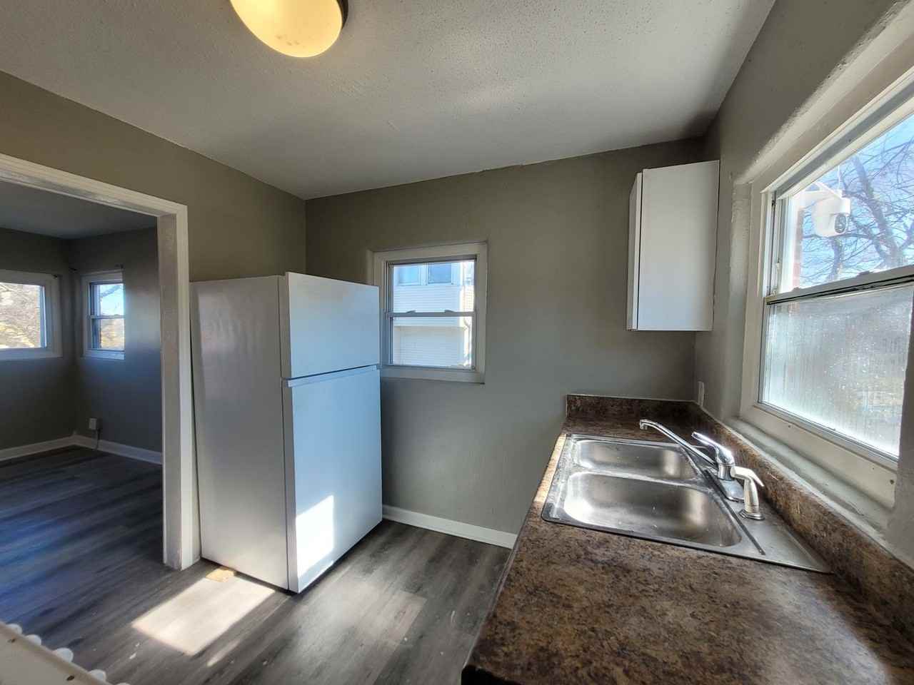 1964 Arlington Ave - Photo 3 of 13