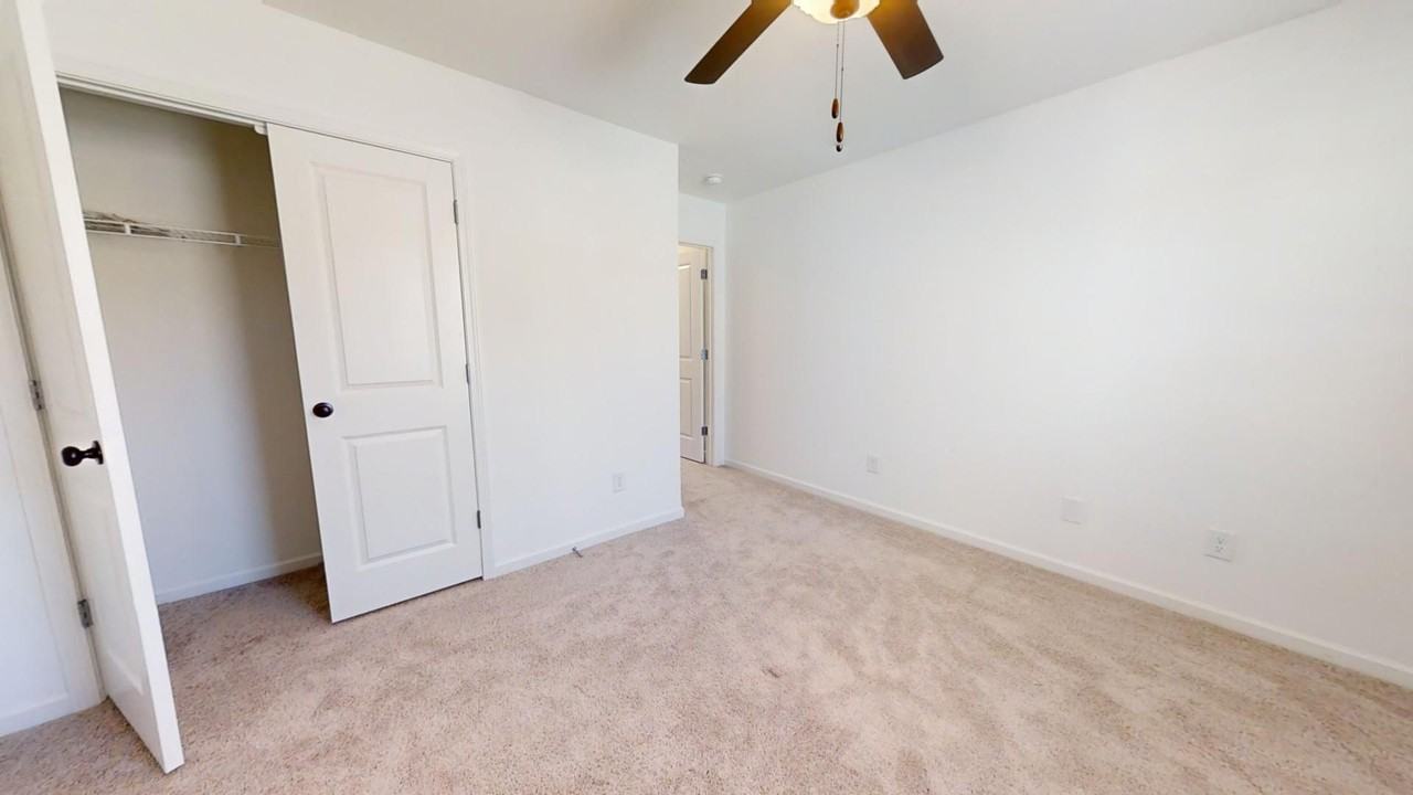 138 Northern Flicker Dr - Photo 4 of 32