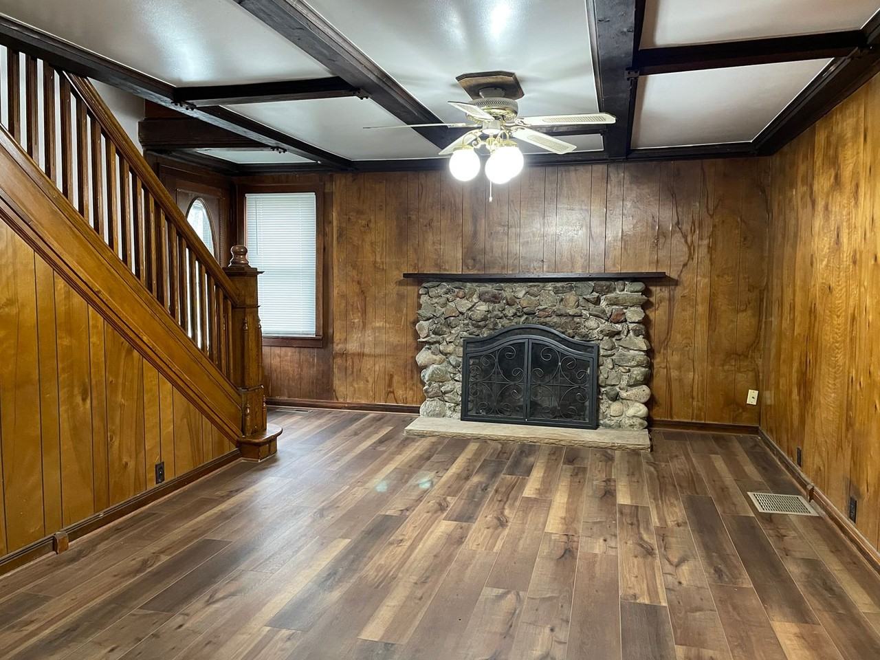 6450 Hart Dr - Photo 2 of 26