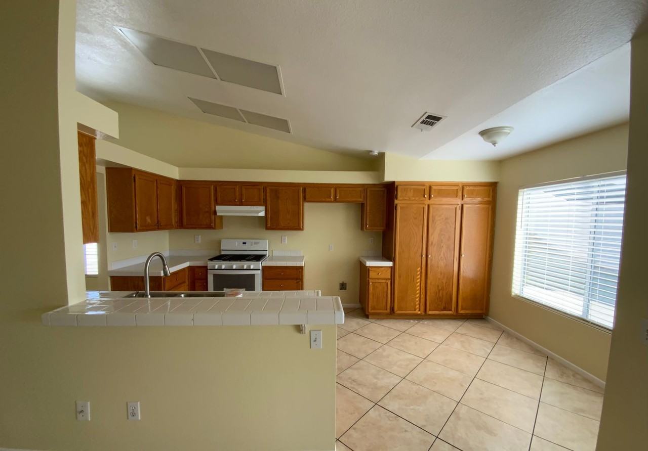 31651 Willow View Pl - Photo 4 of 12