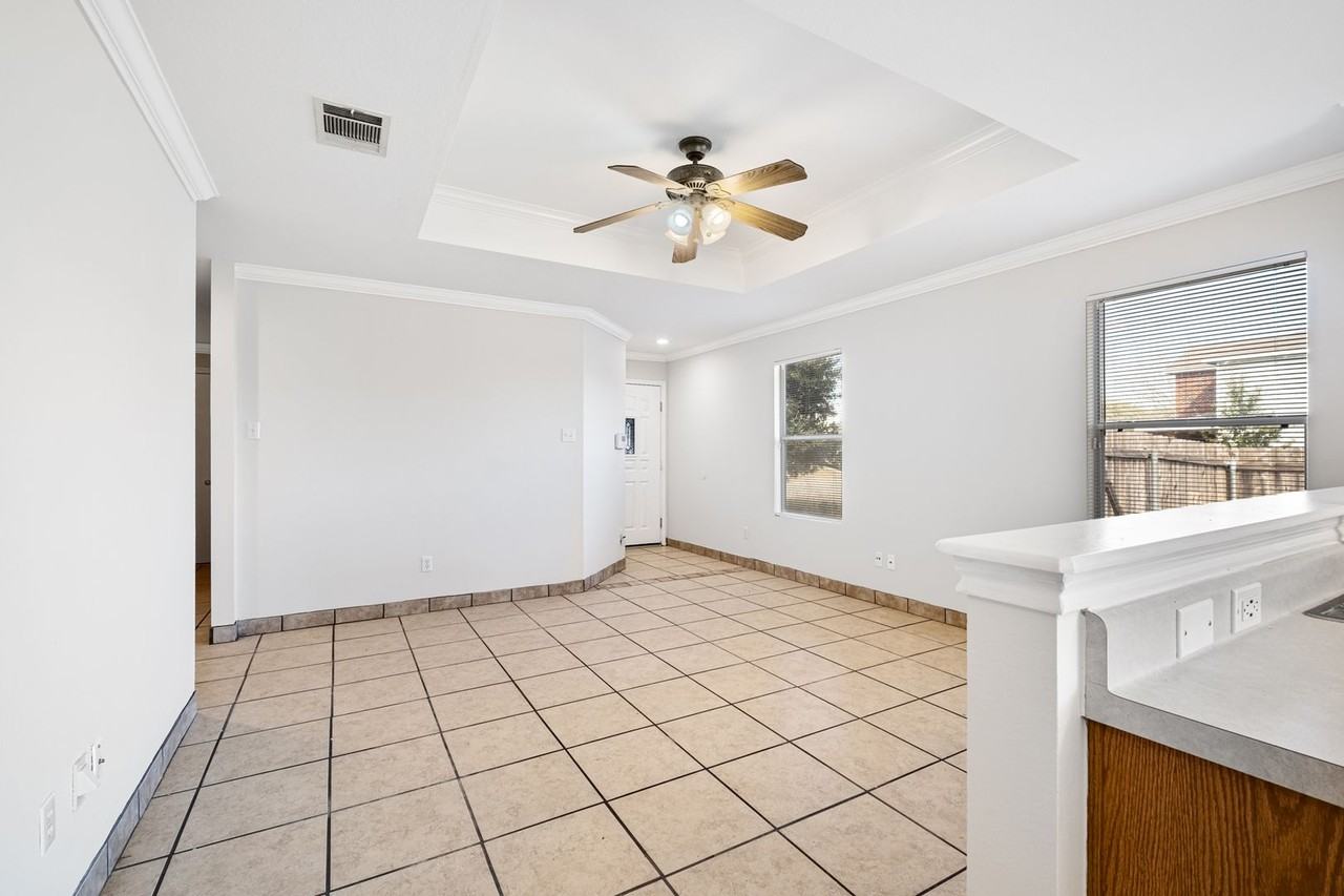 2807 Crownover St - Photo 6 of 24