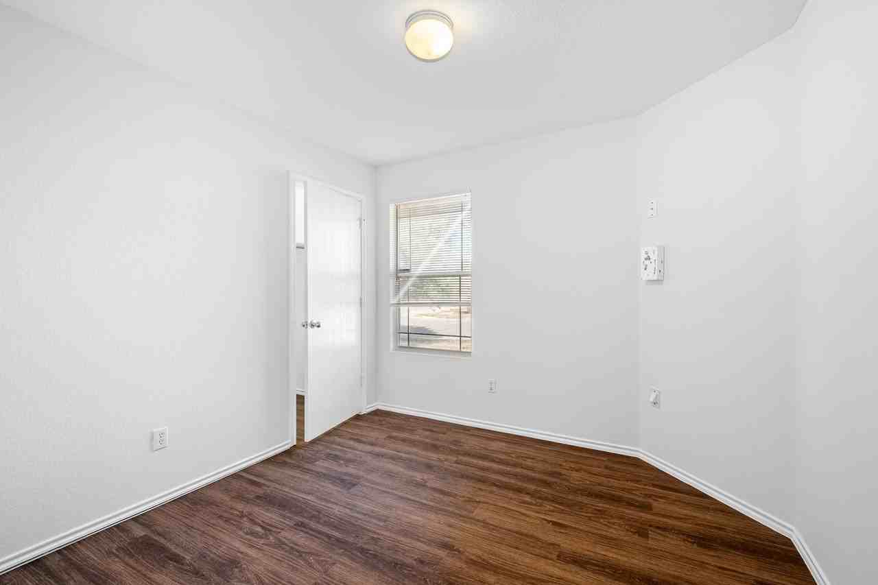 2807 Crownover St - Photo 7 of 24