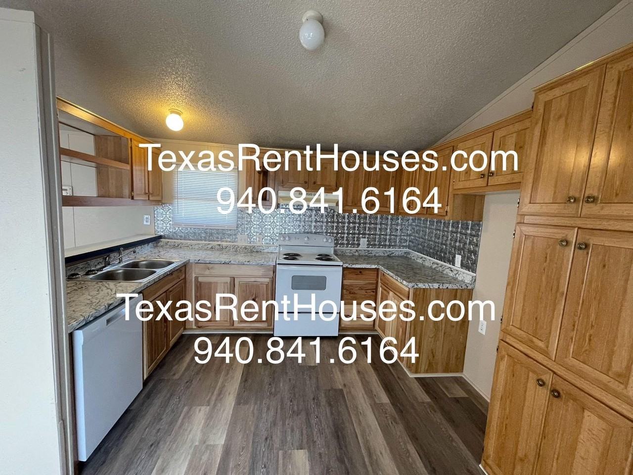 1653 Conkling Dr - Photo 3 of 8