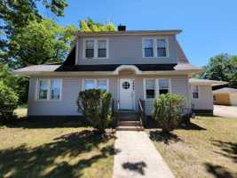 featured image of 1444 S Bend Ave