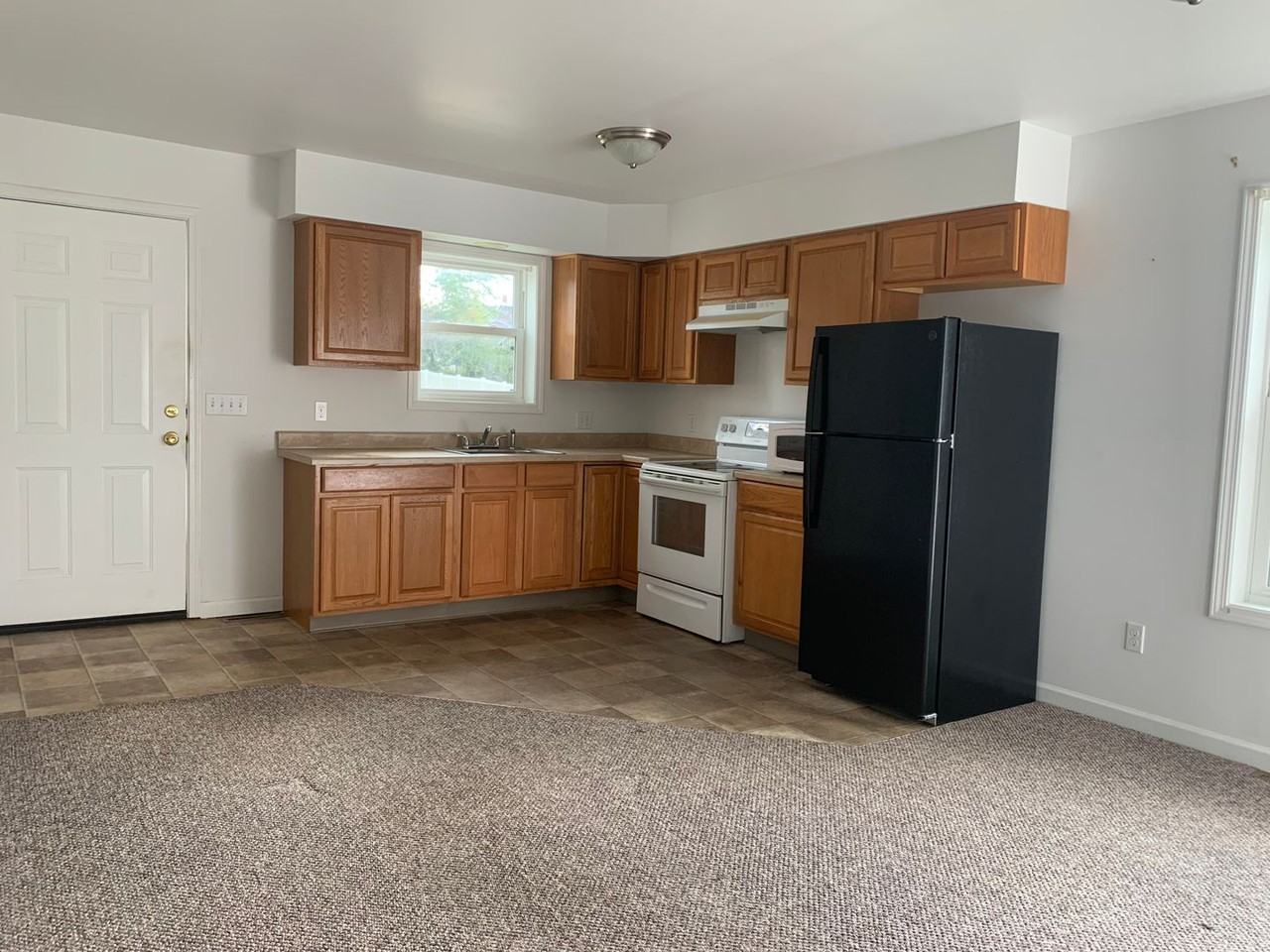 129 E 24th St - Photo 2 of 8