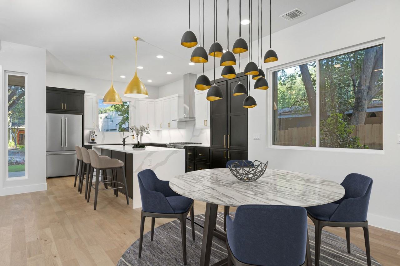 407 El Paso St - Photo 4 of 50