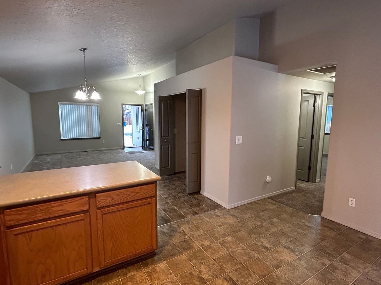 16418 Cassidy Ct - Photo 7 of 15