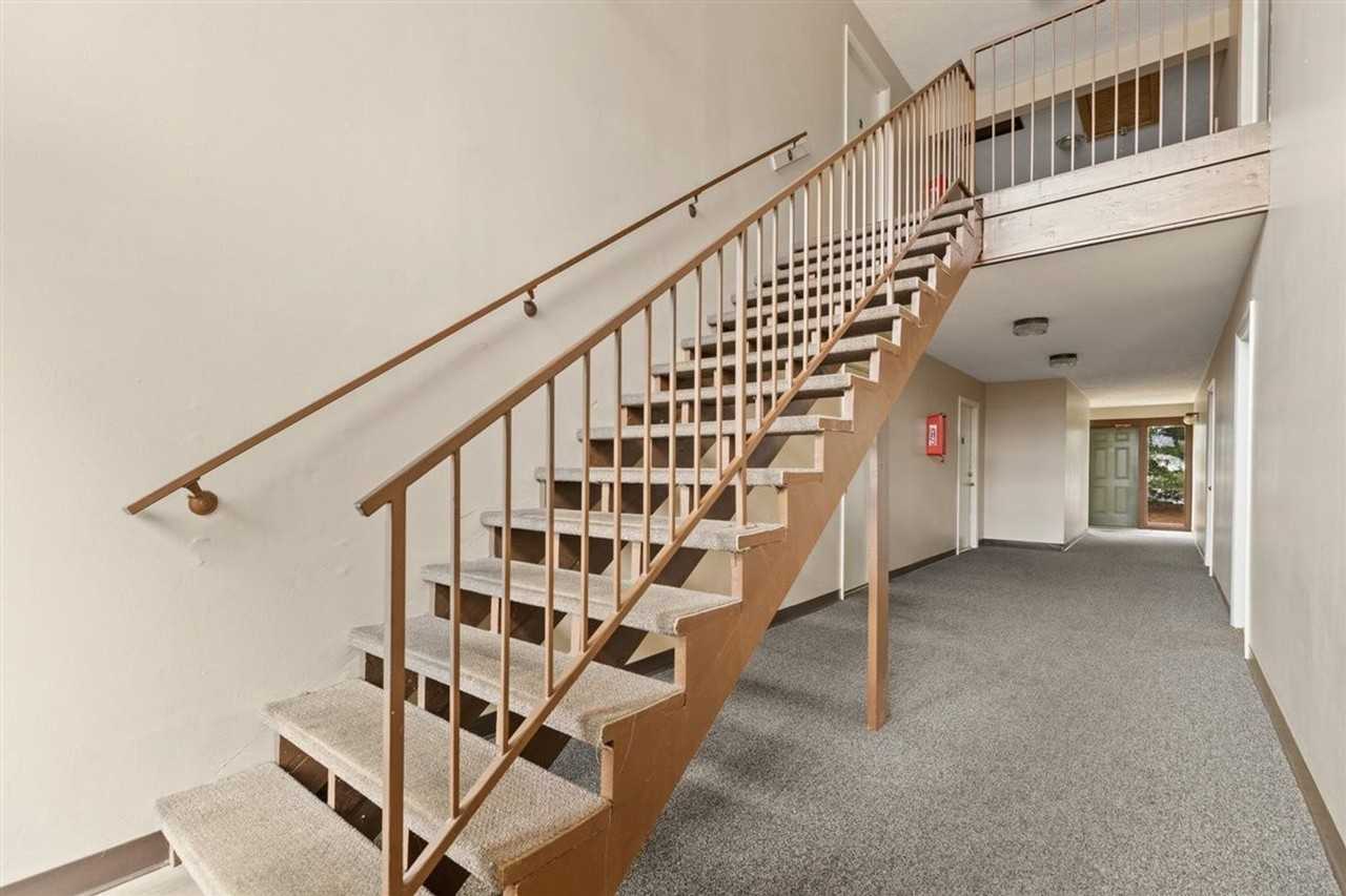 5564 E Virginia St - Photo 6 of 29