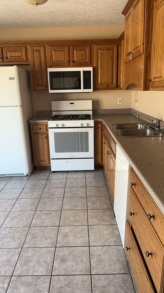 4100 Flaherty Rd - Photo 5 of 12