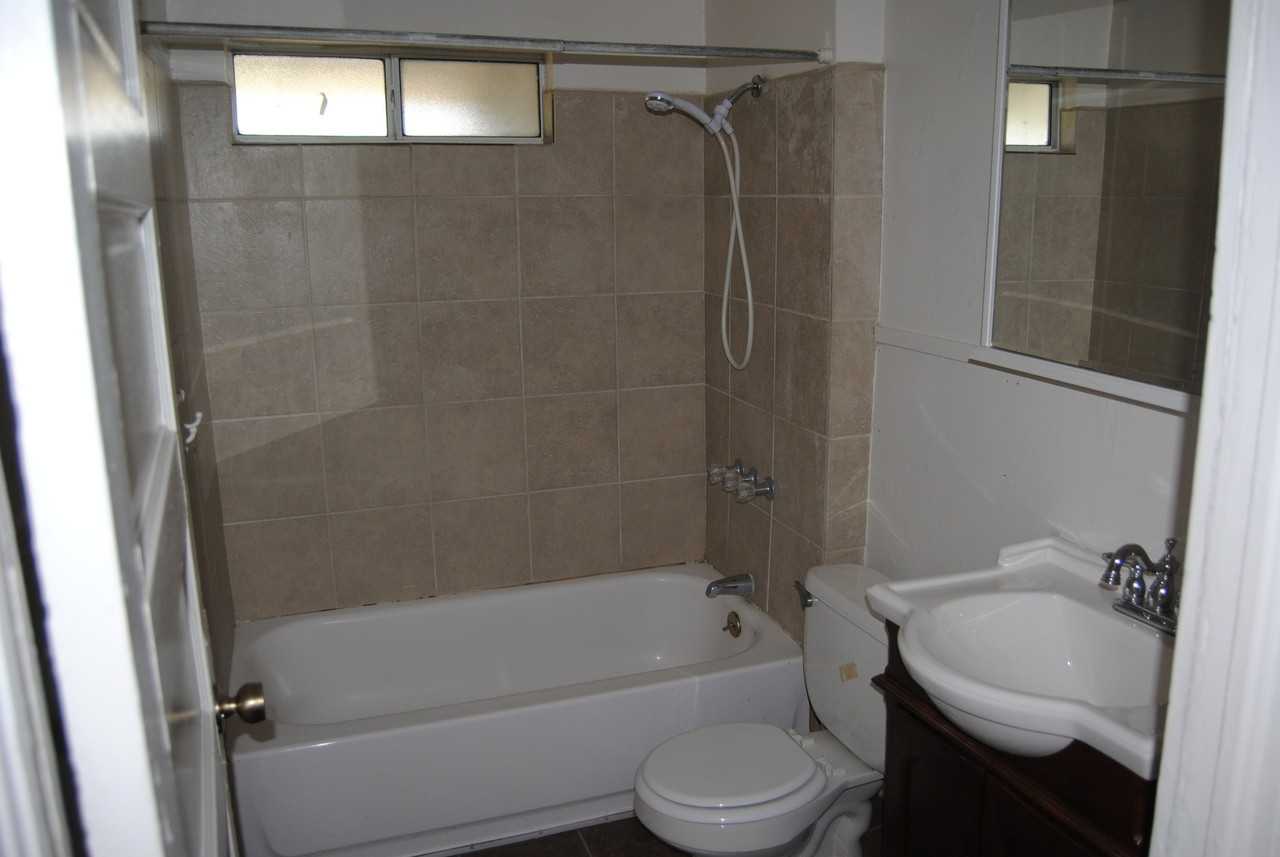 2110 Bank St - Photo 3 of 5