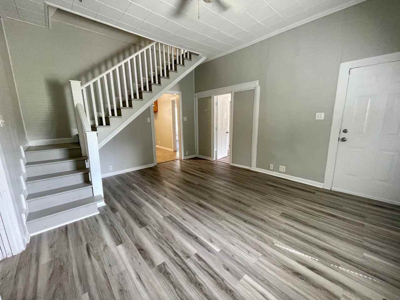 313 Beech St - Photo 3 of 28