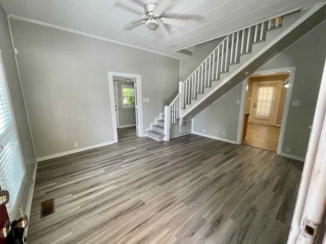 313 Beech St - Photo 3 of 23