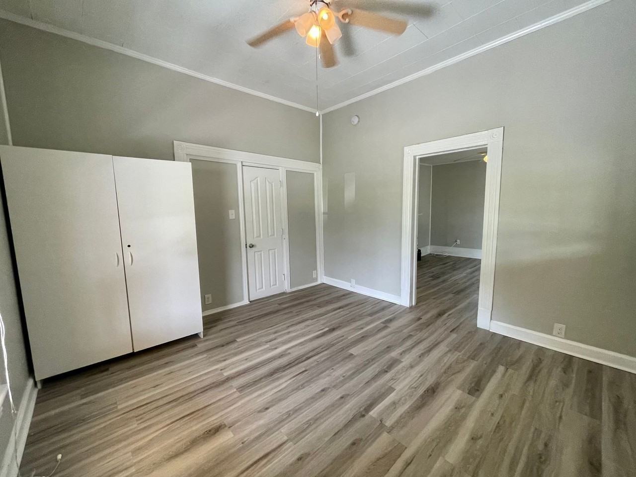 313 Beech St - Photo 5 of 23
