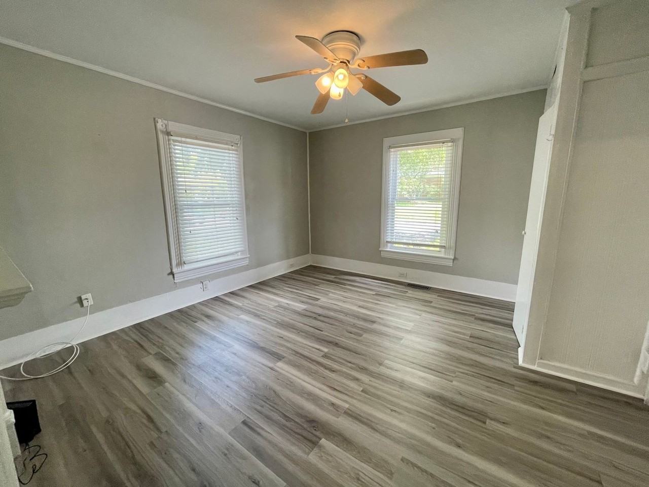 313 Beech St - Photo 6 of 23
