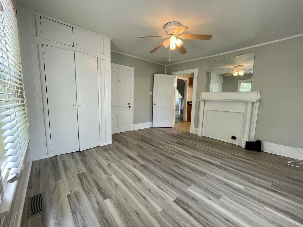 313 Beech St - Photo 7 of 23