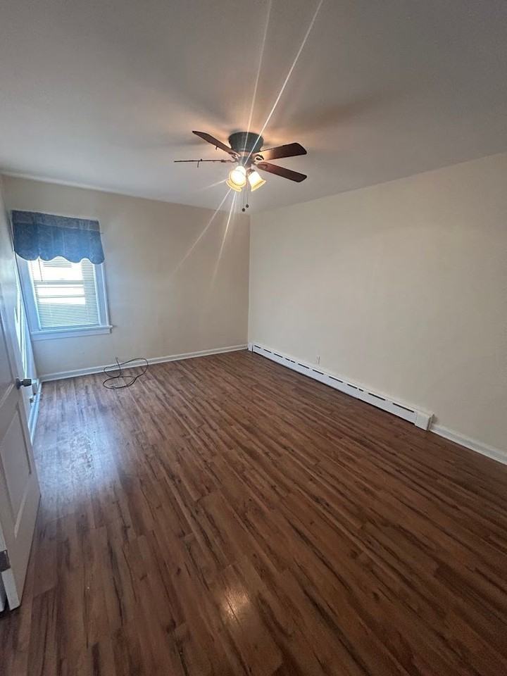 4757 N 18th St - Photo 3 of 20