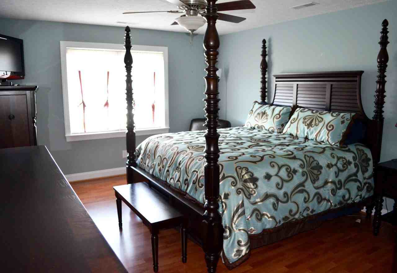 204 Wyndhurst Dr - Photo 4 of 9