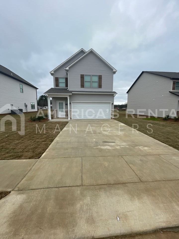 45 Cole Ln - Photo 3 of 42