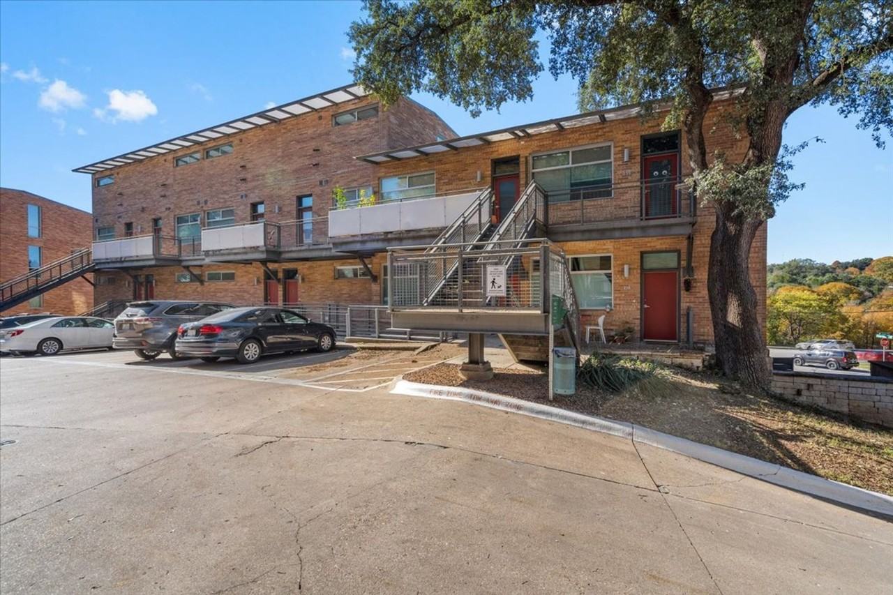 2205 N Lamar Blvd #214 - Photo 3 of 22