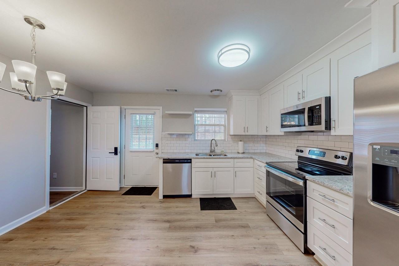 Shenta Oak Dr - Photo 6 of 13