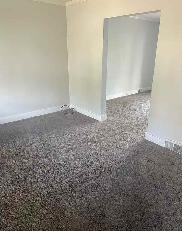 1634 Cedar Ave - Photo 3 of 10