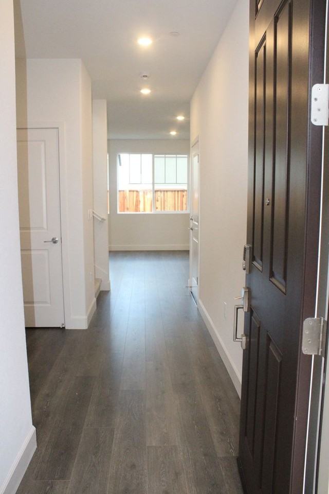 405 Mystic Ln - Photo 2 of 33