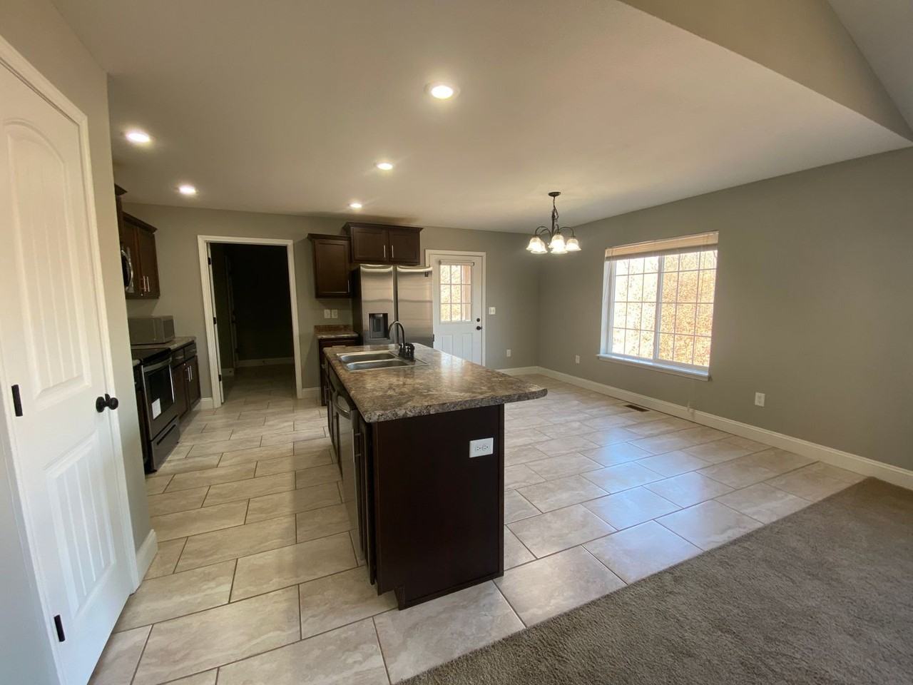 133 Creek View Dr - Photo 7 of 42