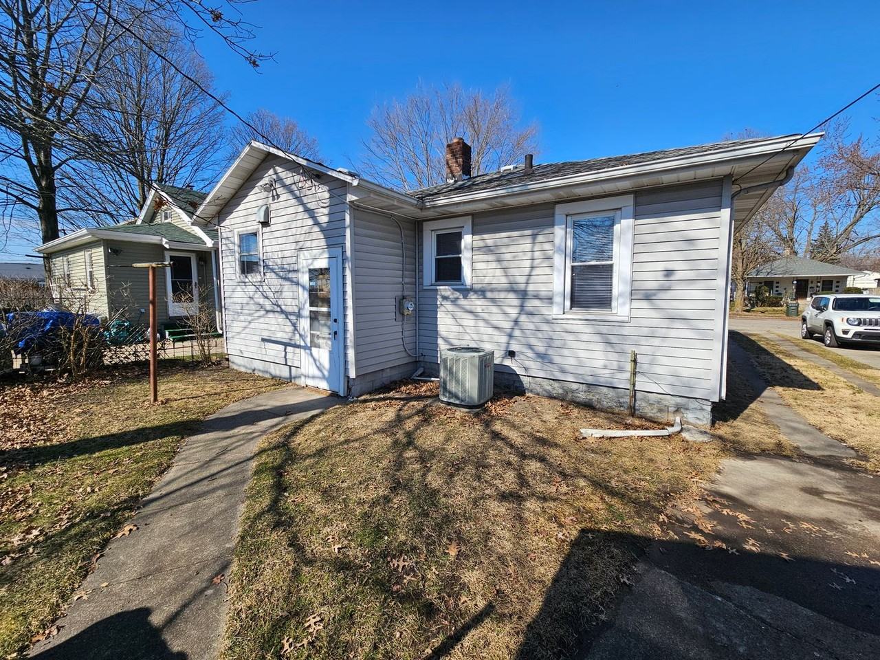 3022 Hartzer St - Photo 6 of 36