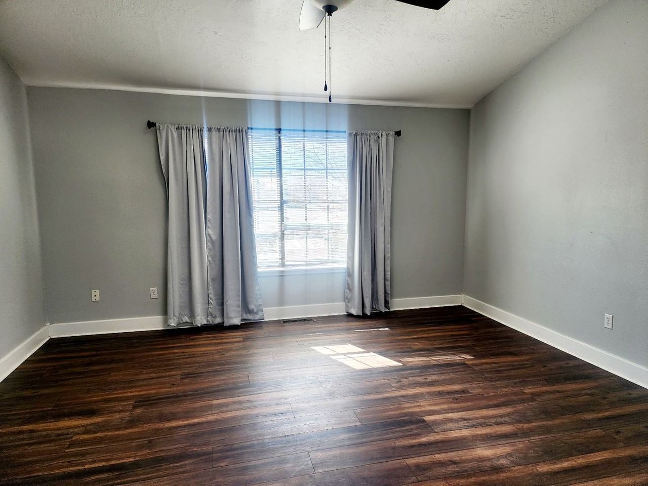 12334 Haines Ave Ne - Photo 7 of 11