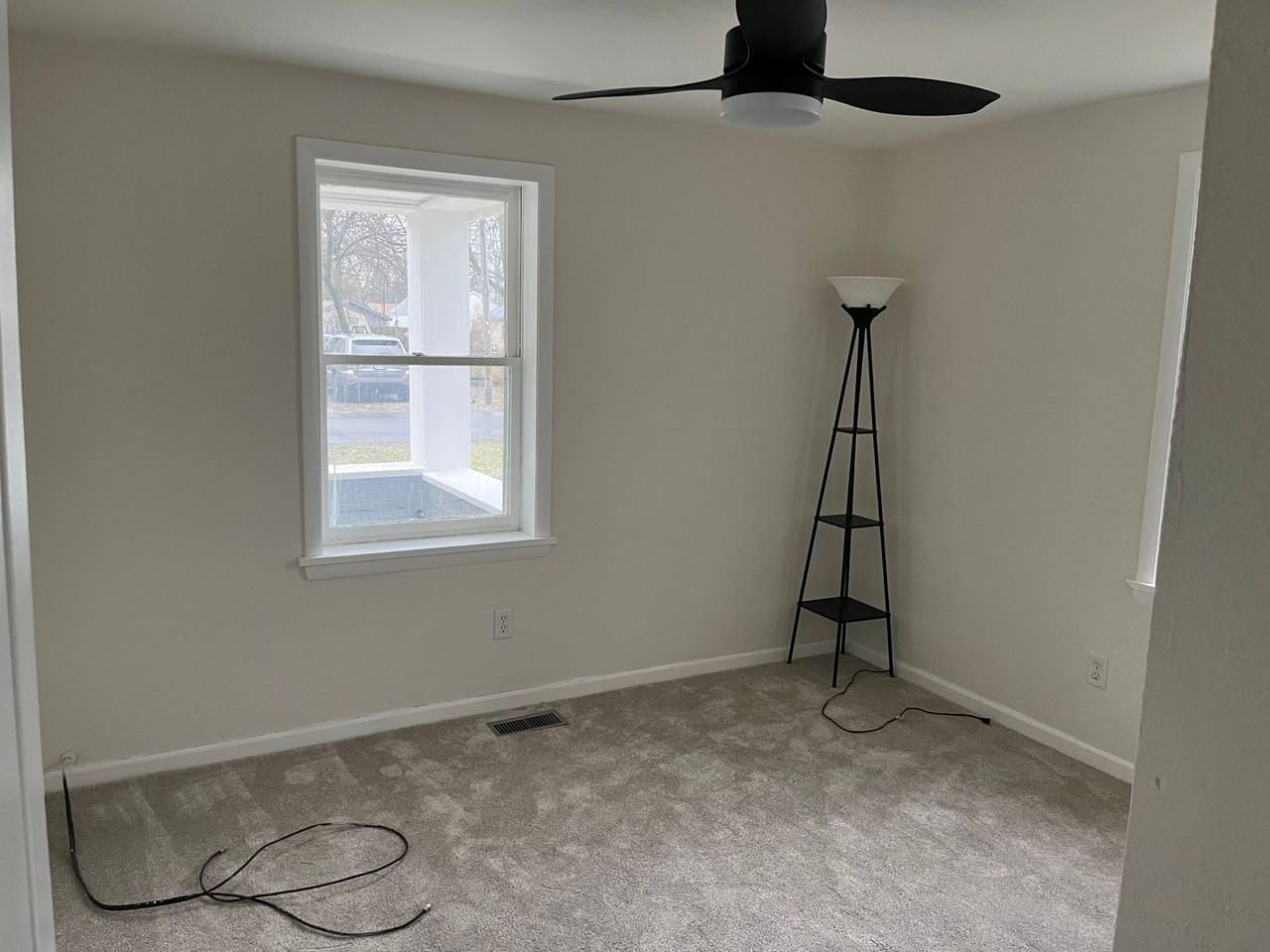 1904 Birkdale Rd - Photo 2 of 6