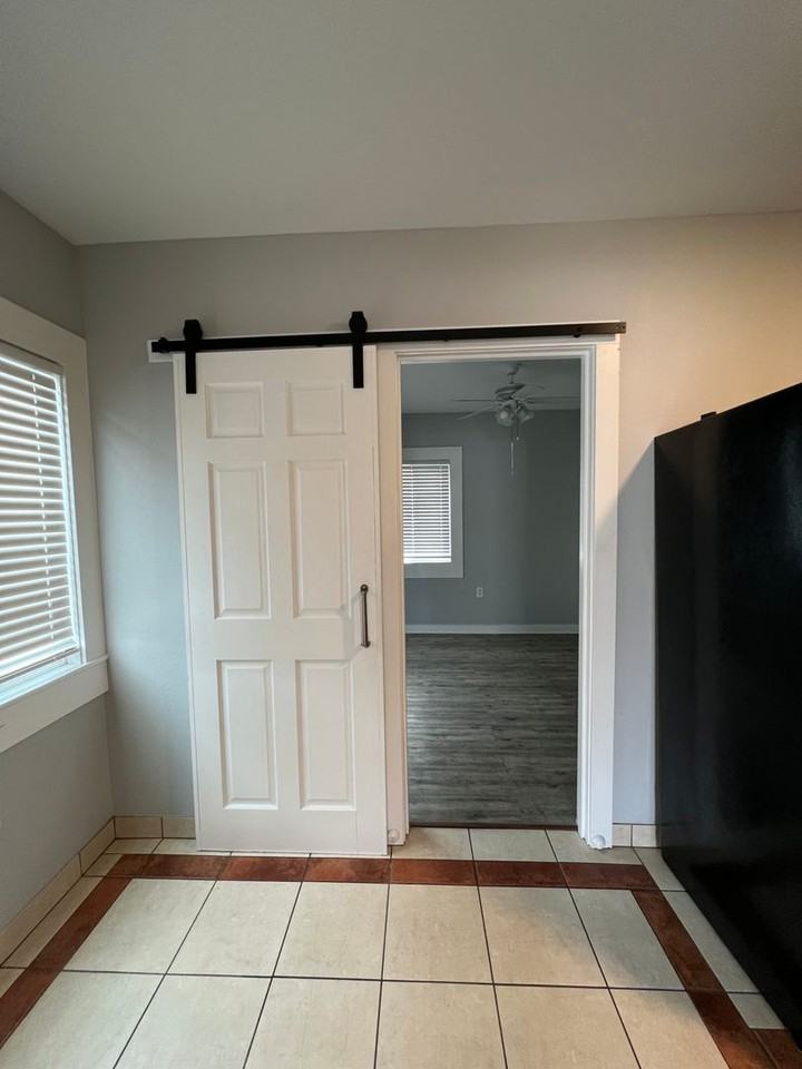 2202 Reclamation Ave - Photo 3 of 5