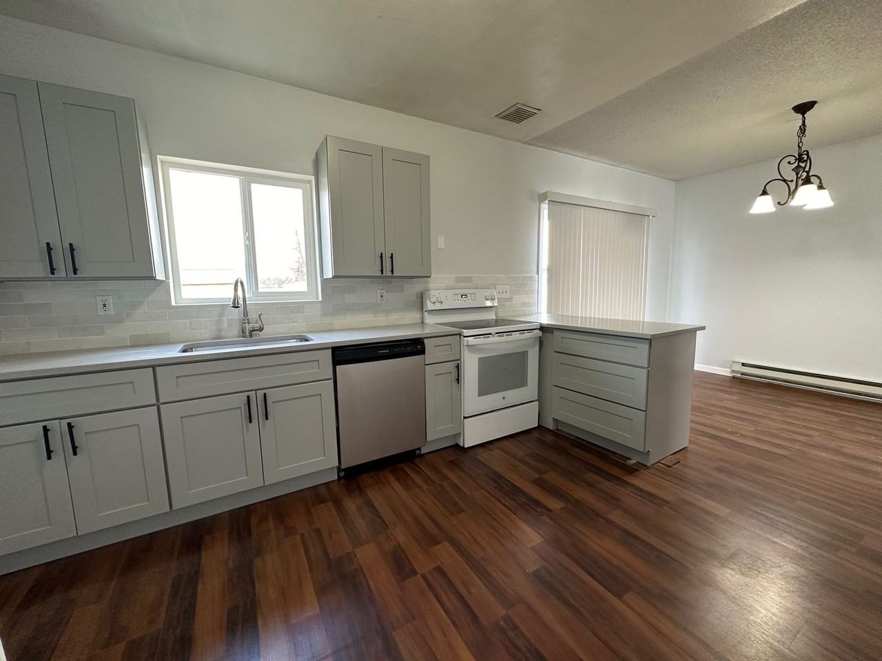 12418 West 13th Avenue - Photo 4 of 23