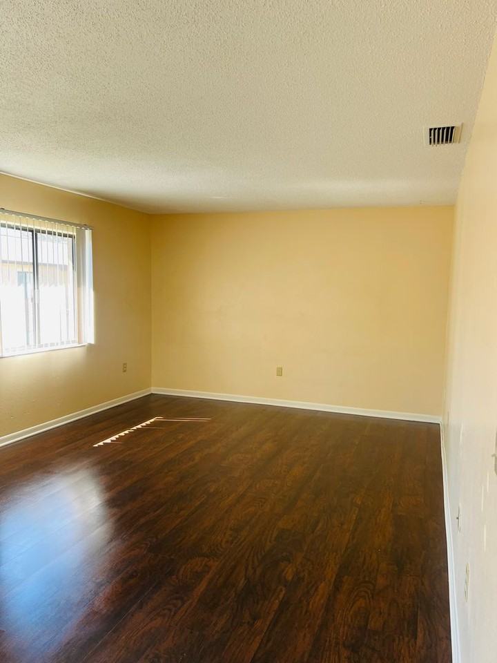 223 San Paulo Cir - Photo 7 of 16