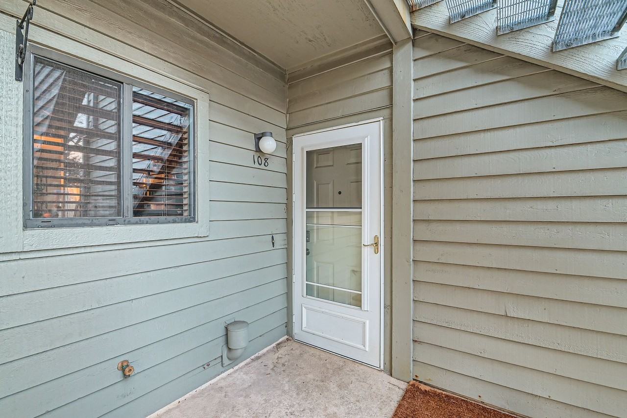 3280 47th St #108B - Photo 6 of 27