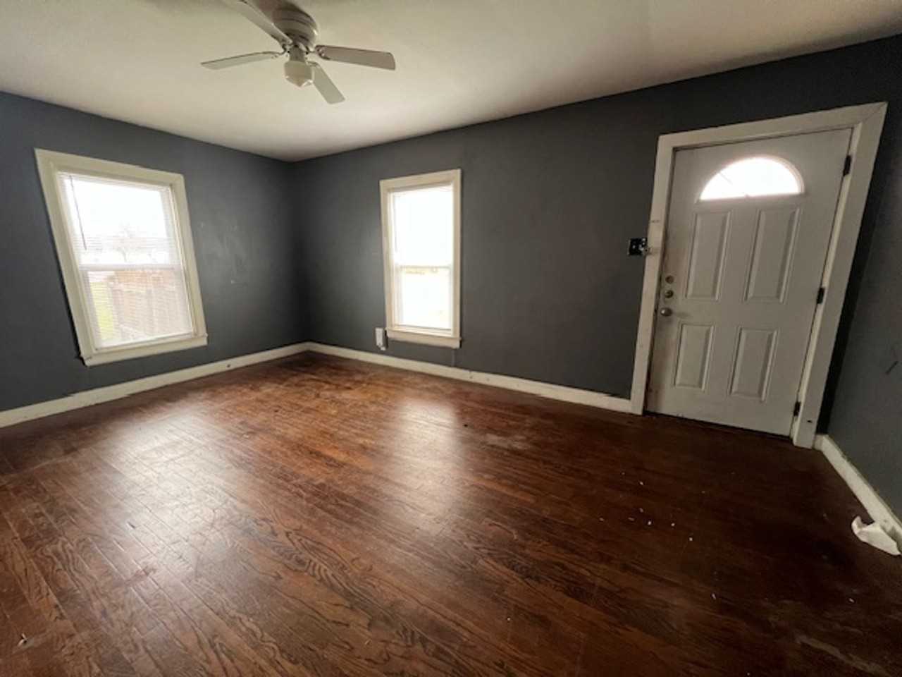 3118 Waverly Ave - Photo 2 of 10