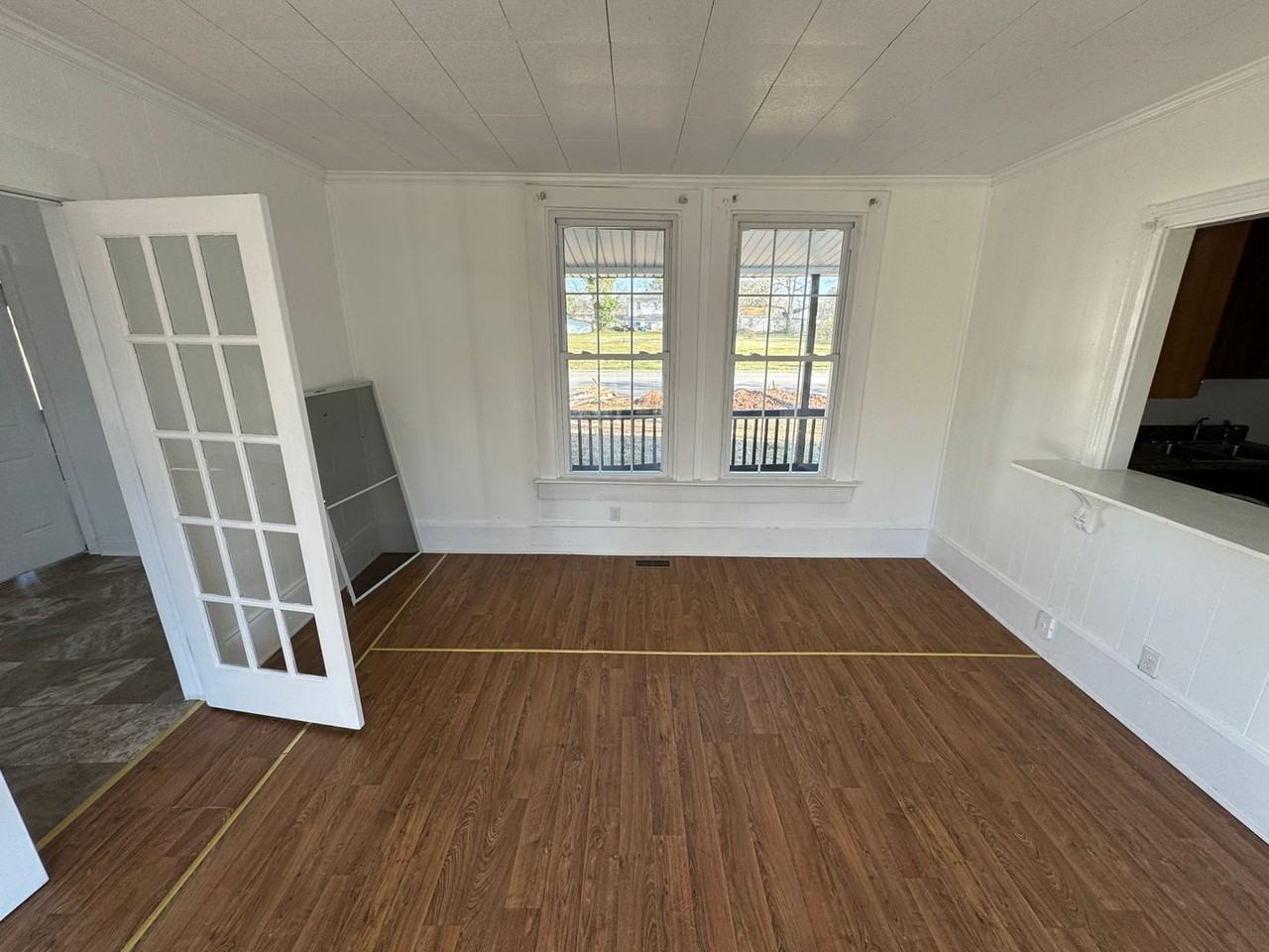 110 N White St - Photo 3 of 14