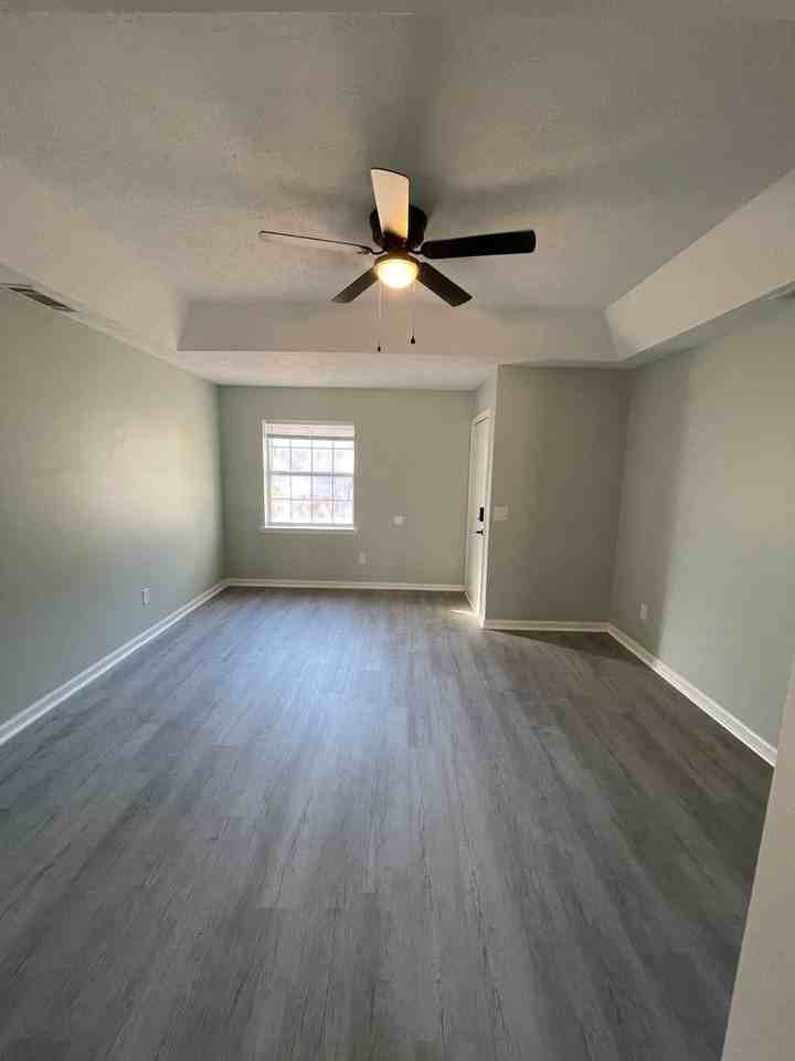 1018 Poplar Ct #A - Photo 6 of 16