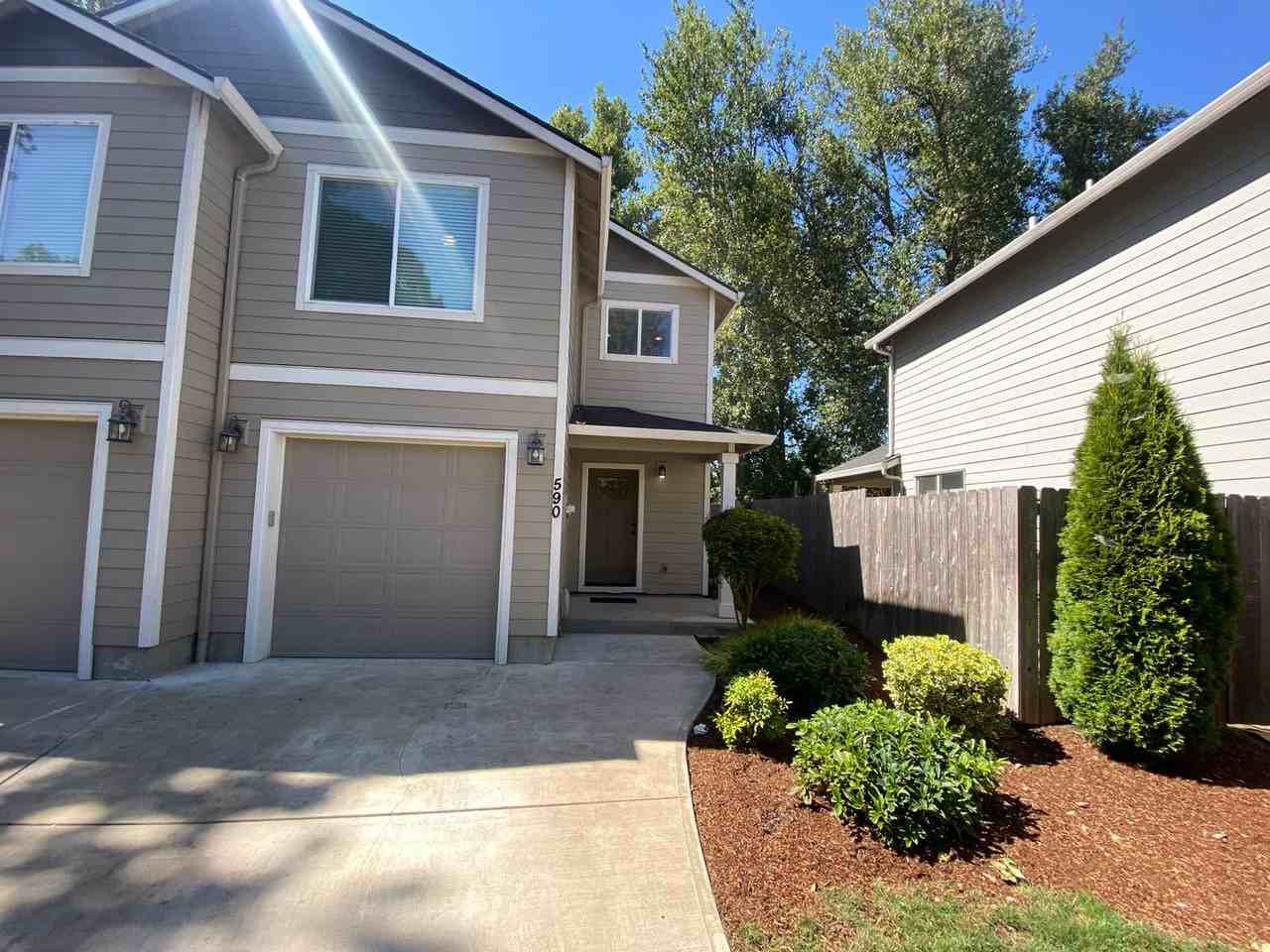 590 April Ct - Photo 2 of 39