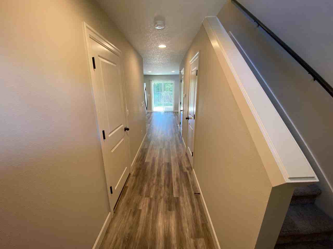590 April Ct - Photo 5 of 39