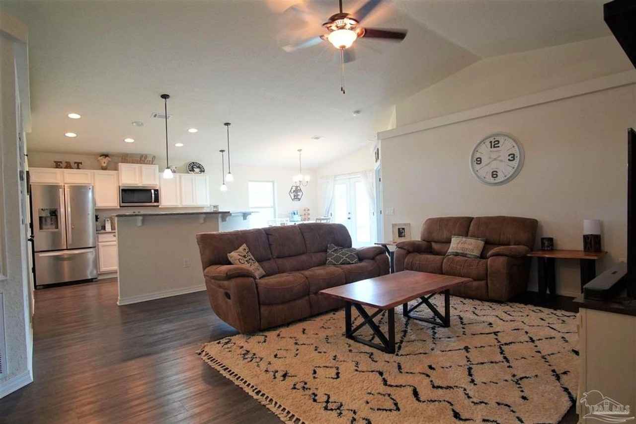 4410 Thistle Pine Court - Photo 3 of 20