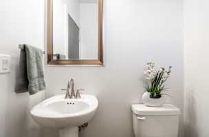 featured image of 909 N 17th Ave #C