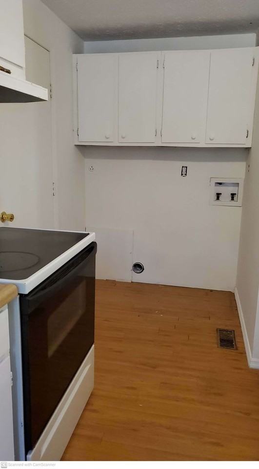 8100 Mount Snow Dr - Photo 5 of 13
