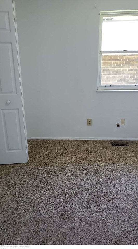 8100 Mount Snow Dr - Photo 6 of 13