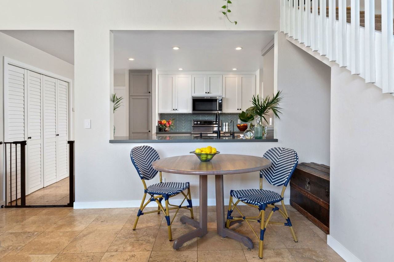 2022 Dolphin Dr - Photo 4 of 18