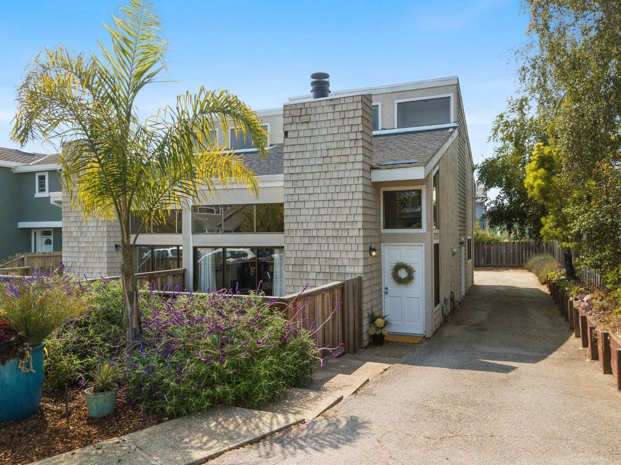 2022 Dolphin Dr - Photo 6 of 18