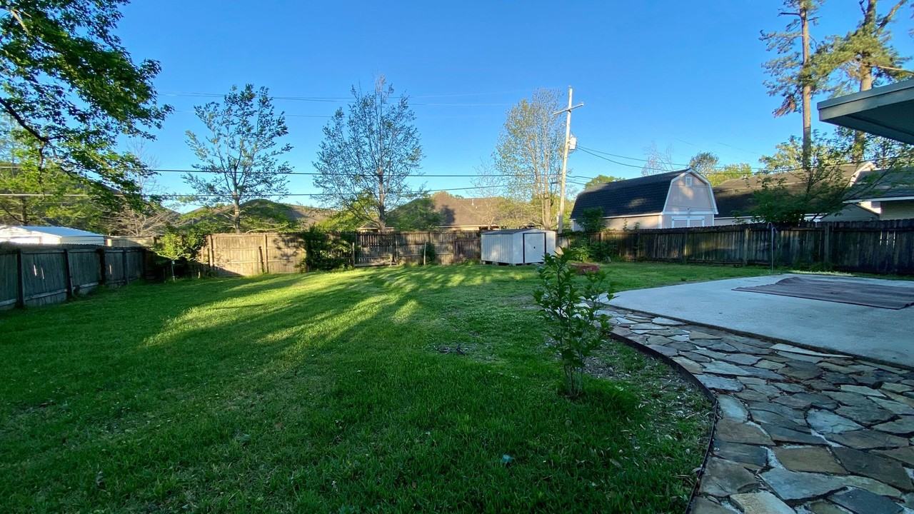 2265 E Contour Dr - Photo 3 of 11