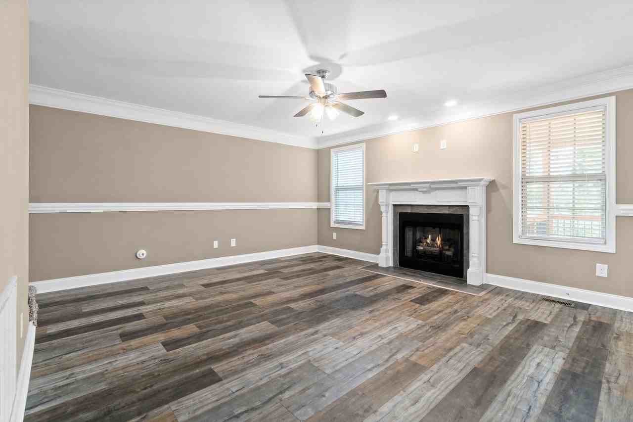 1860 Rains Rd - Photo 5 of 31
